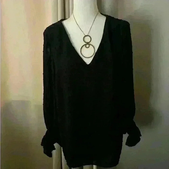 Vince Camuto NWT WOMEN’S CLIP-DOT SMOCKED -CUTT TOP BLOUSE. SIZE XL loose fit - Picture 3 of 6